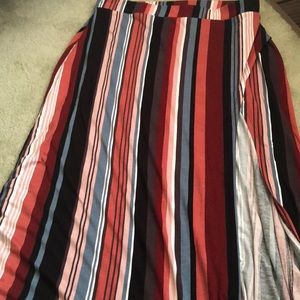Multi color side split maxi skirt w/elastic band